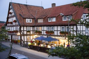 Fasade – kveld/natt