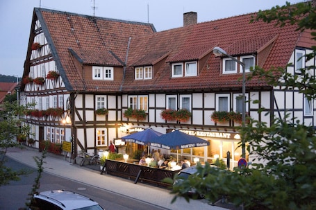 Front of property – evening/night. Hotel Zum Schiffchen