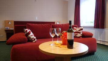 1 Schlafzimmer, individuell dekoriert, individuell eingerichtet