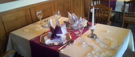 Daily buffet breakfast (EUR 6 per person)