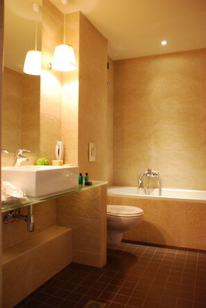 Bathtub - Dovitel Boutique (Ioannina)