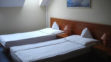 Minibar, free WiFi