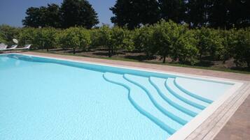 Piscina all'aperto