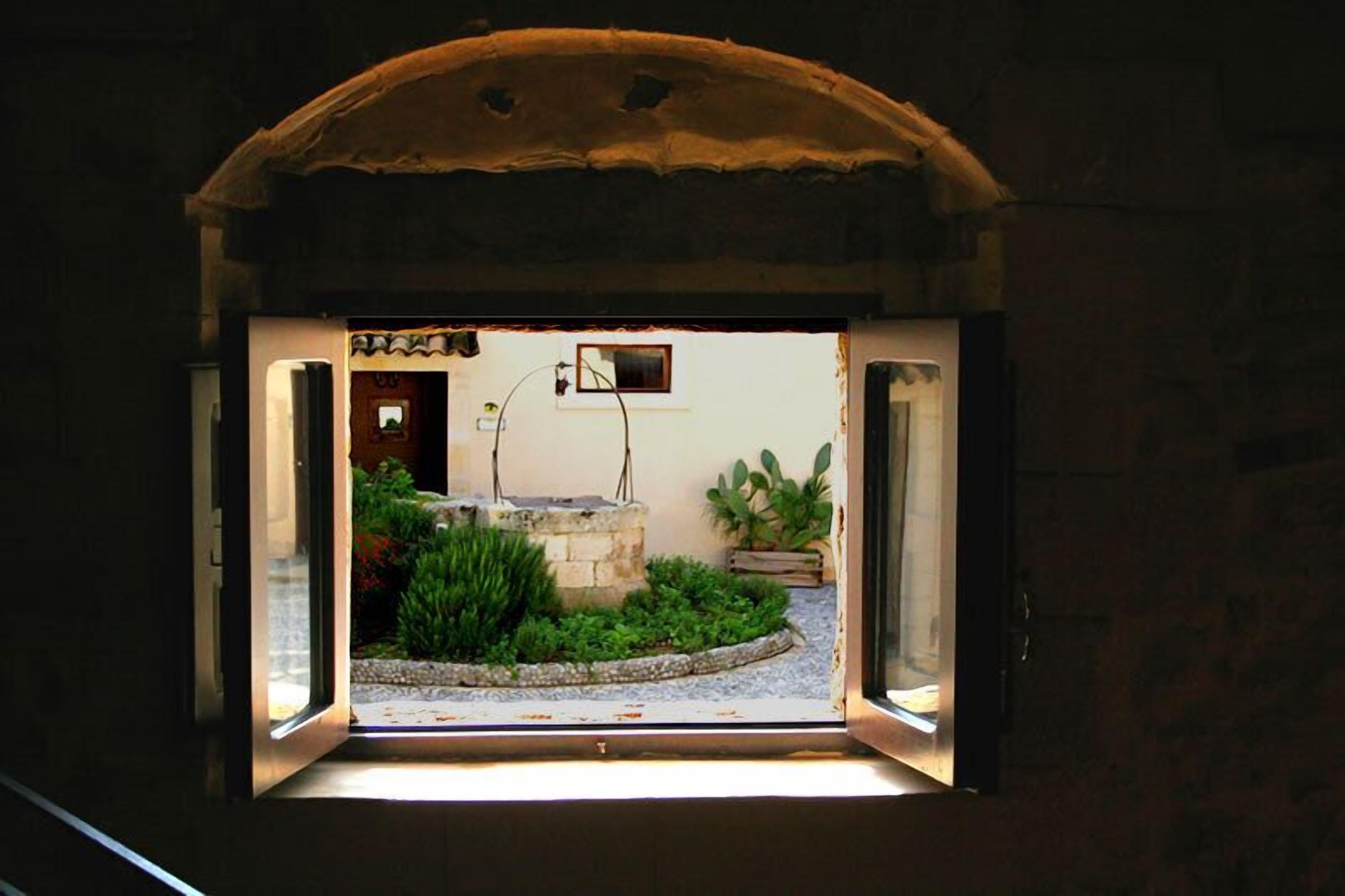 Elite tweepersoonskamer, privébadkamer | Kameruitzicht