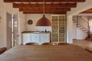 Suite familiar, vistas al jardín | Comedor