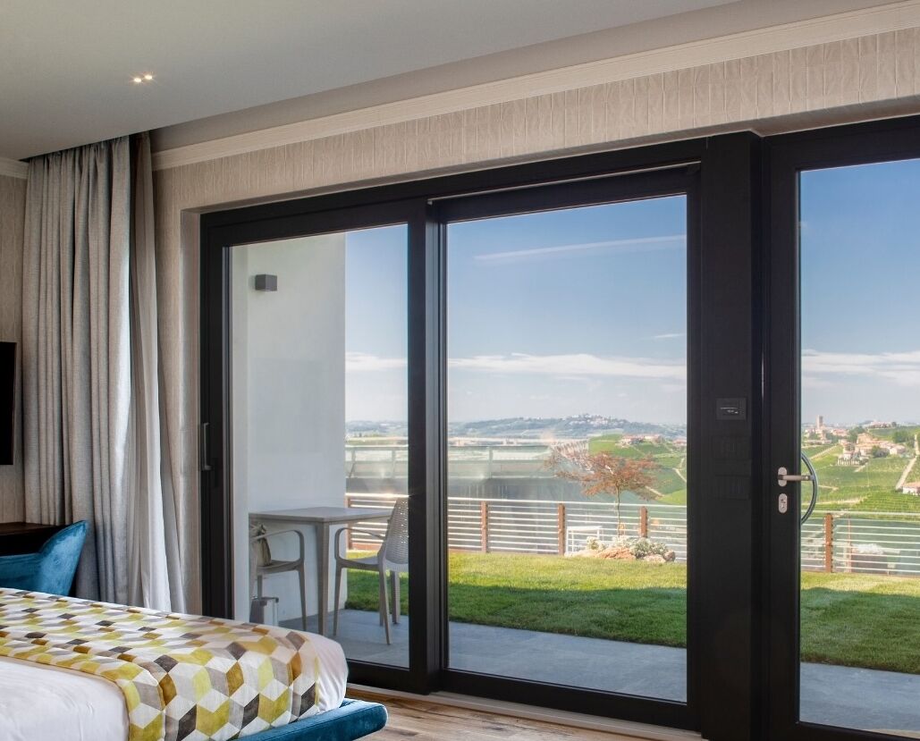 Suite | Minibar, skrivebord, skrivebord for bærbar PC og blendingsgardiner