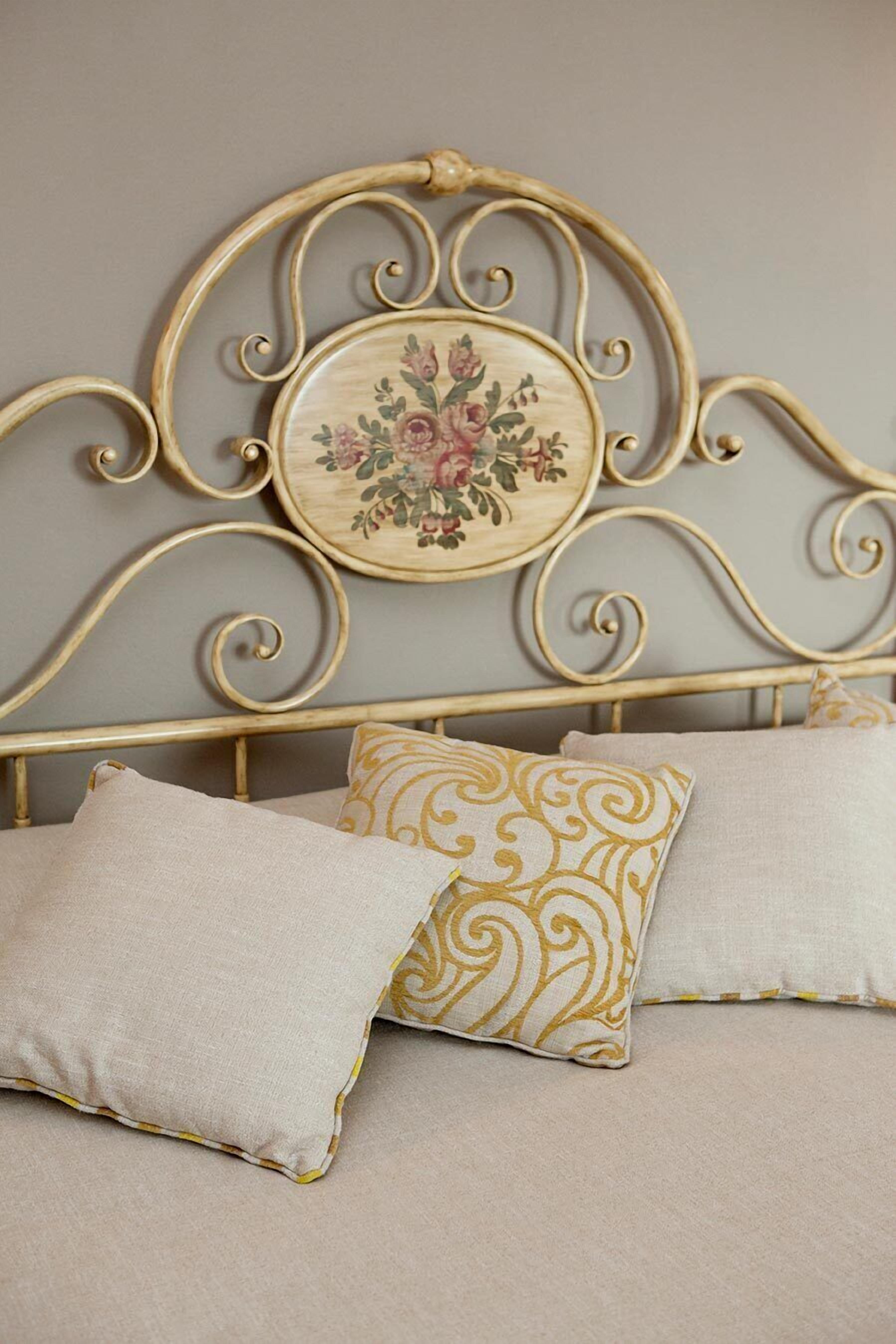 superior double room, garden view | 1 bedroom, minibar, desk, laptop workspace