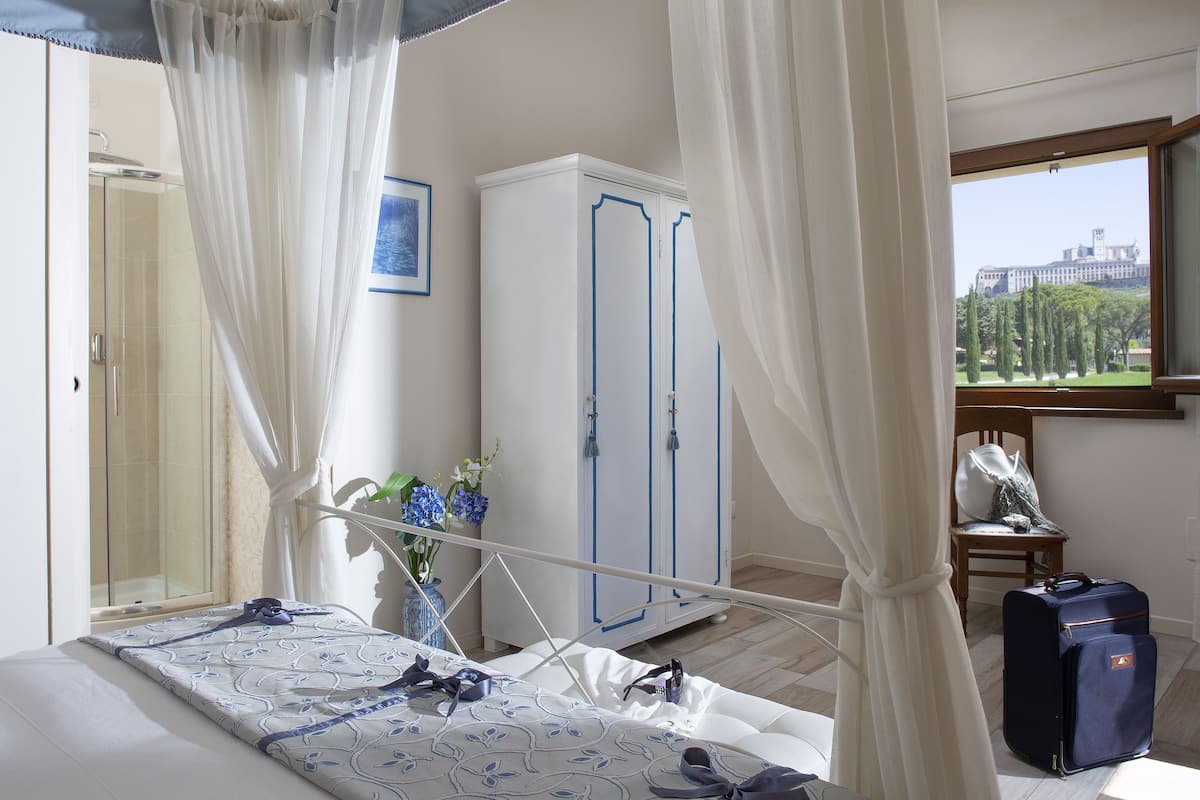 Junior Suite | WiFi (free), bed sheets