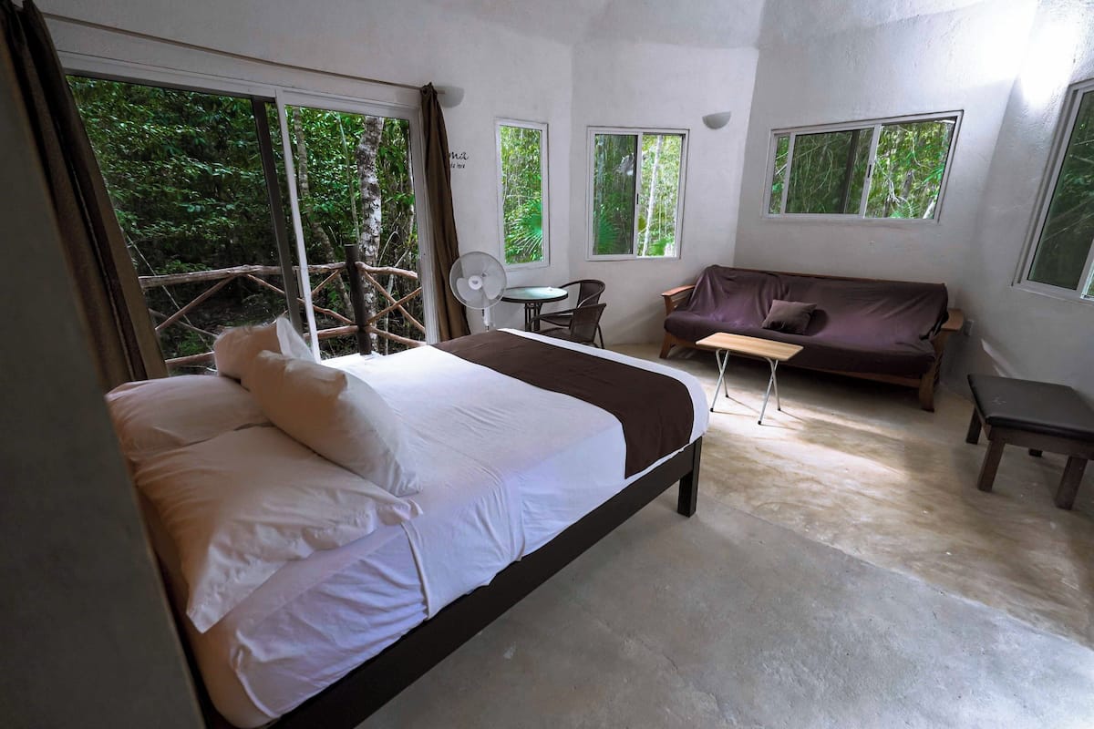 1 bedroom, premium bedding, individually decorated, bed sheets