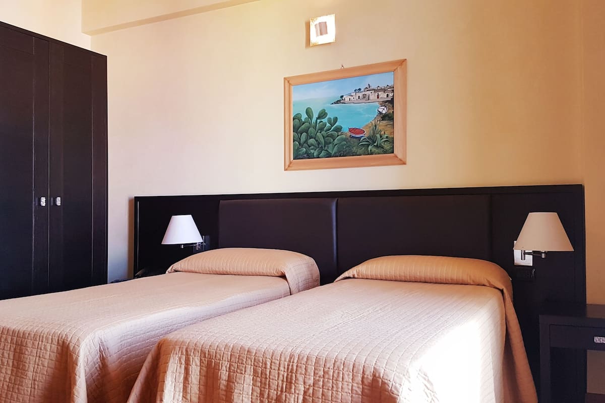 minibar, in-room safe, desk, blackout curtains