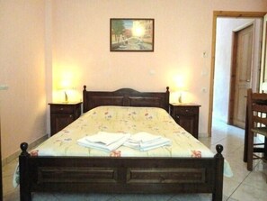 Studio | Een strijkplank/strijkijzer, gratis babybedden, gratis wifi, beddengoed