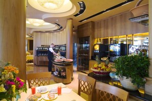 Desayuno continental todos los días (con cargo) 