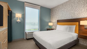 Individually furnished, desk, laptop workspace, free cots/infant beds