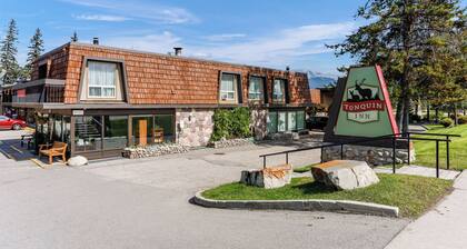 Tonquin Inn
