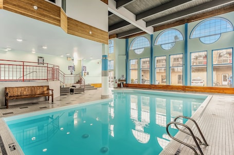 Una piscina techada