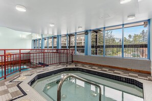 Indoor spa tub