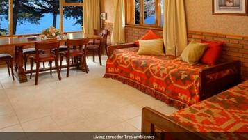 Cabin, 2 Bedrooms, 2 Bathrooms, Lake View | Living room | 27-inch TV with cable channels, DVD player