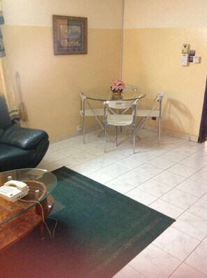 In-room dining - Nikki Hotel (Niamey)