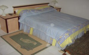 Tempur-Pedic beds, minibar, desk, free WiFi