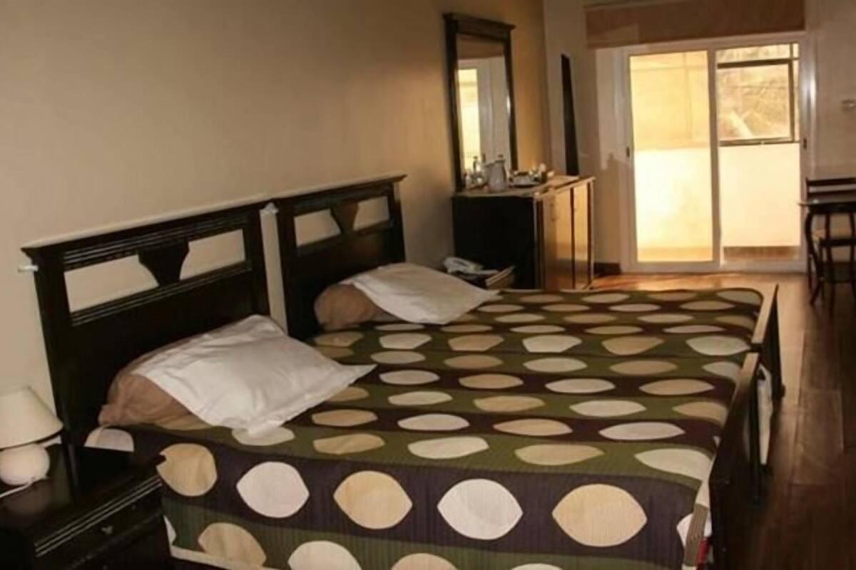 Habitación estándar doble | Ropa de cama de alta calidad, colchones Tempur-Pedic, minibar