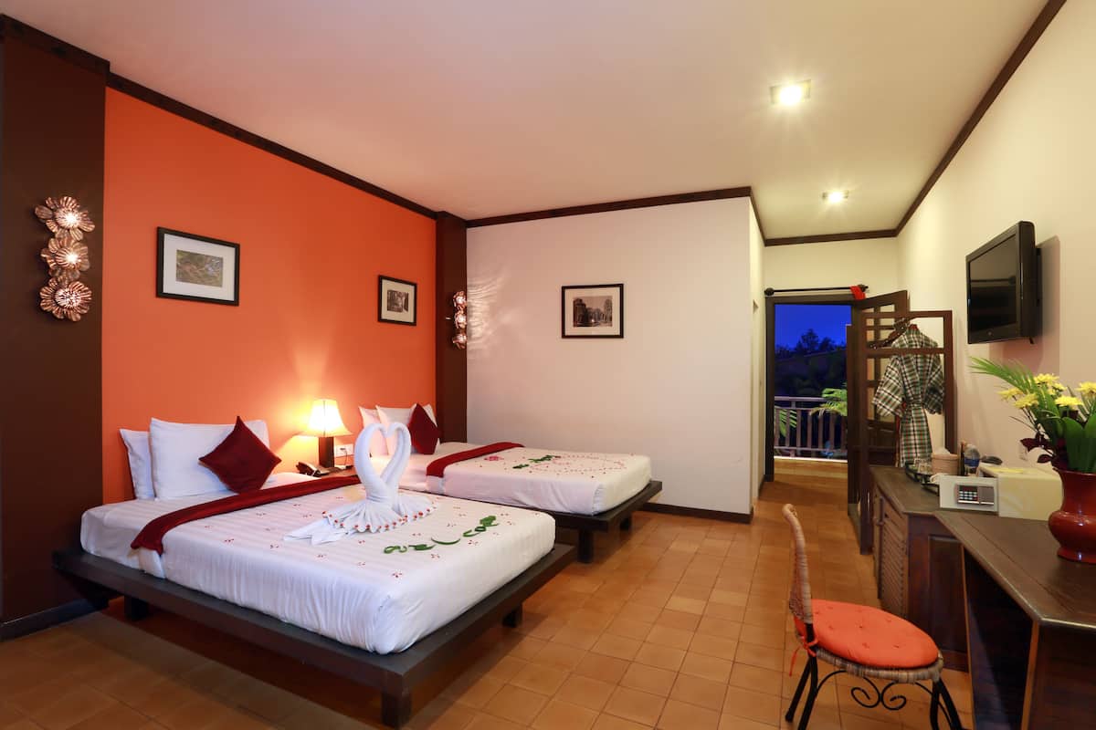 Twin Cabana Room with Balcony and Pool View - Free 2ways Transfer | 1 slaapkamer, luxe beddengoed, pillowtop-bedden, een minibar