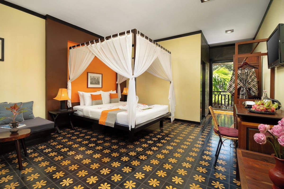King Cabana Room with Balcony and Pool View - Free Pick Up | 1 bedroom, premium bedding, pillowtop beds, minibar