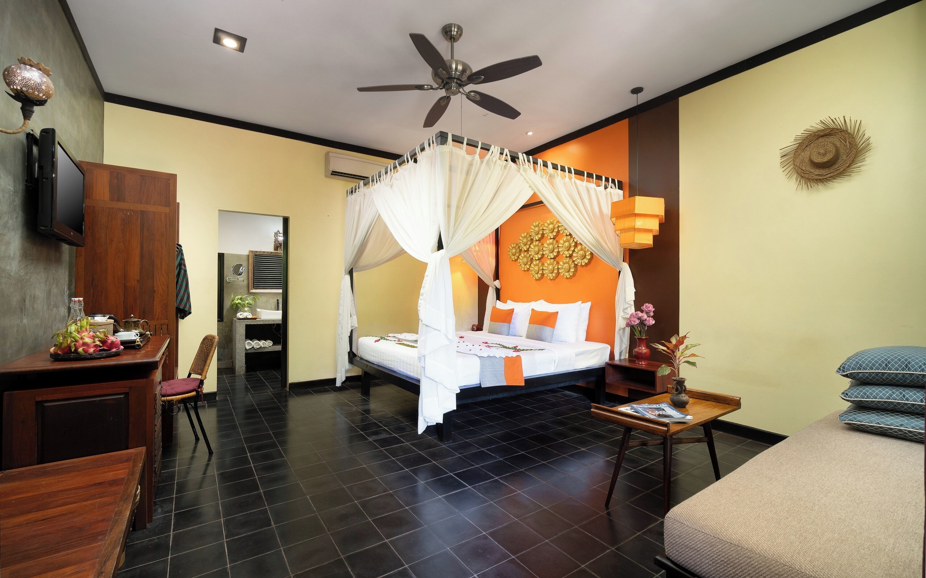 極品套房, 陽台, 泳池景觀 (Free 2ways Transfer) | 1 間臥室、高級寢具、舒適加層、迷你吧