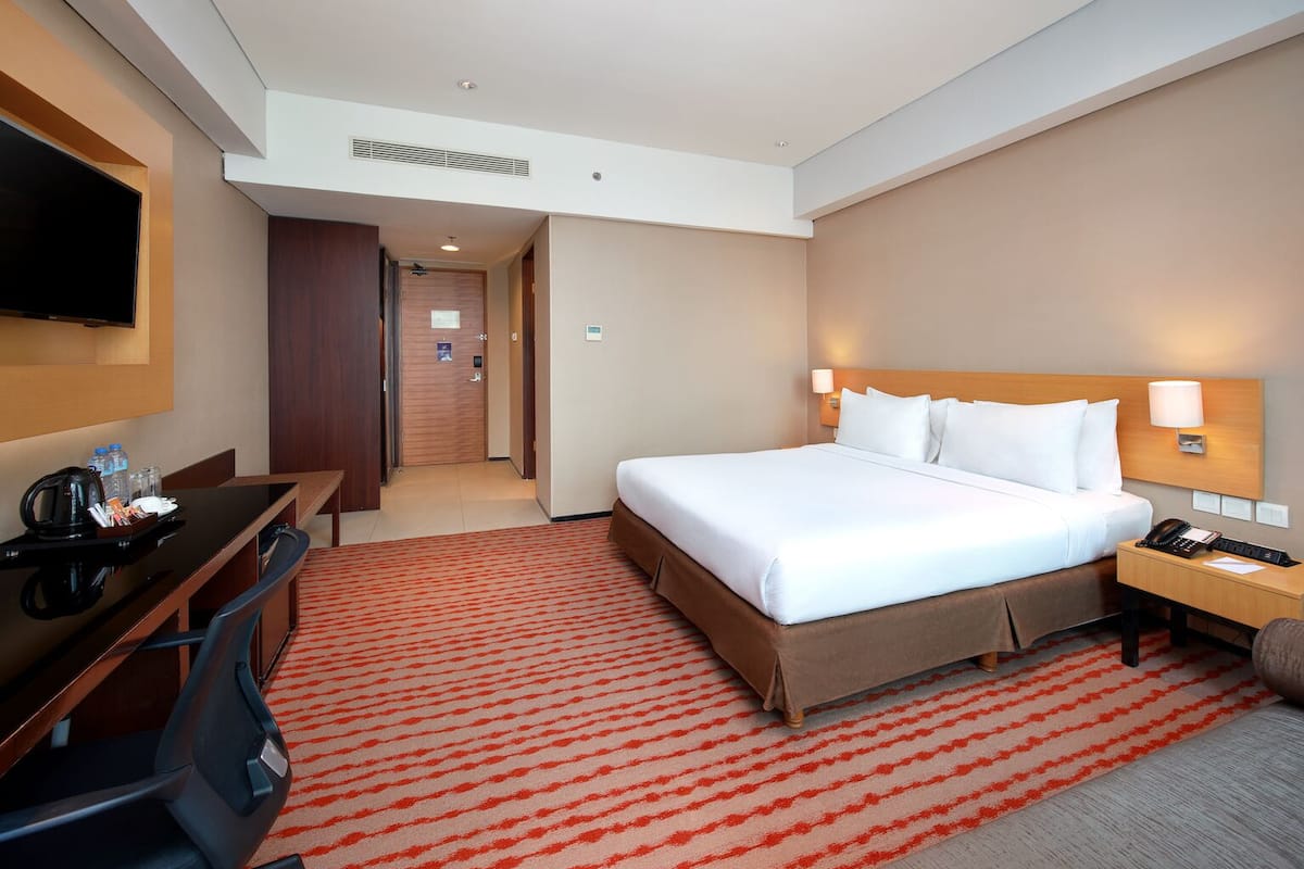 1 bedroom, in-room safe, desk, laptop workspace