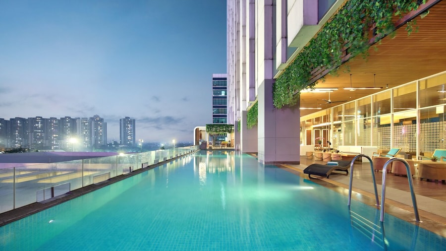 JS Luwansa Hotel and Convention Center