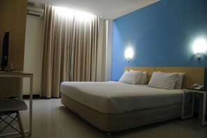 Habitación Deluxe, 1 cama Queen size | Camas extra y wifi gratis