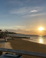 Perto da praia, areia branca 