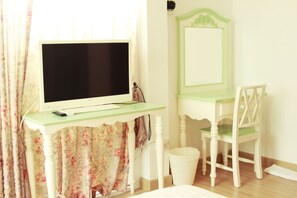 Doppia Deluxe, 1 letto matrimoniale | Una scrivania, Wi-Fi gratuito