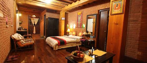 Deluxe Room | Premium bedding, in-room safe, desk, iron/ironing board