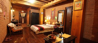 World Heritage Hotel & Aparments