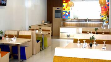 Breakfast, lunch, dinner served; vegetarian cuisine