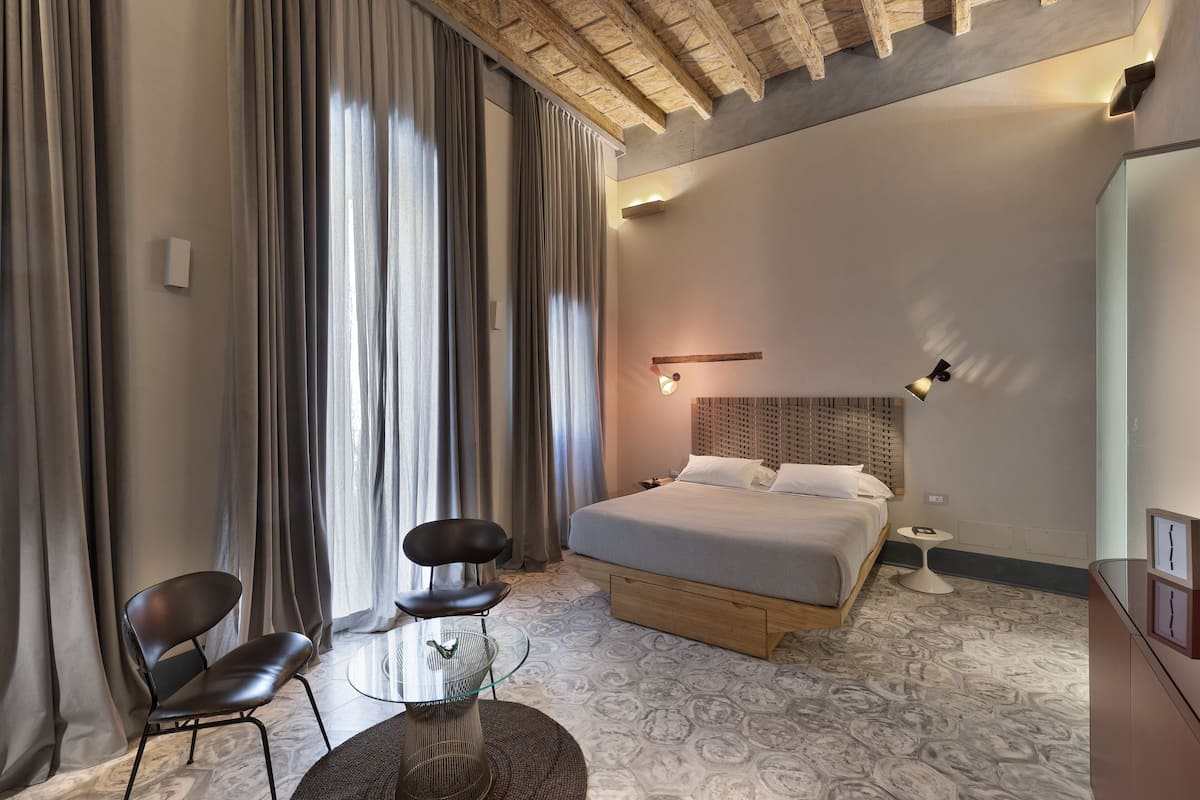 junior suite | 1 bedroom, premium bedding, down duvets, individually furnished