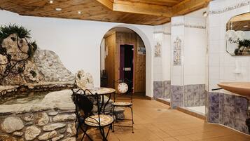Un sauna, baño turco