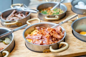 Desayuno buffet todos los días (con cargo)