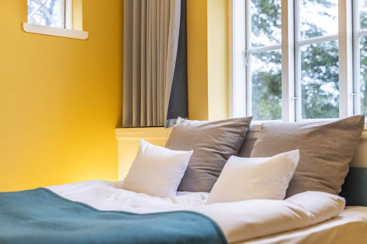 suite | 1 bedroom, premium bedding, desk, blackout curtains