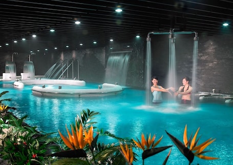 Spa. Lakeshore Hotel