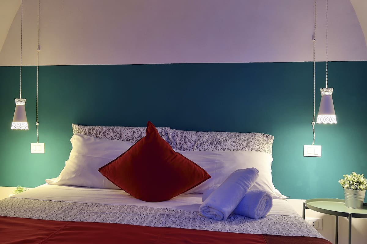 Economy Double Room, 1 Queen Bed | Frette Italian sheets, desk, blackout drapes, soundproofing
