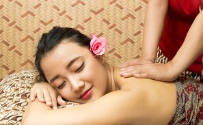 Soins d'aromathérapie, soins de réflexologie, massages