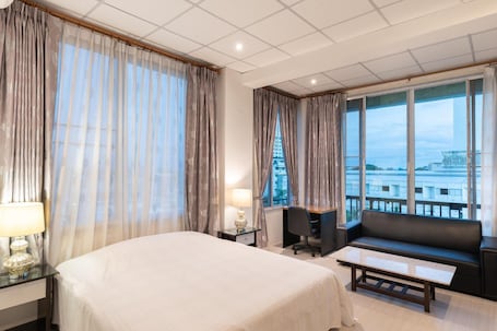 Escritorio y wifi gratis