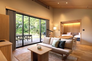 Quarto, para não fumantes (Forest Villa) | Cofres nos quartos, escrivaninha, cortinas blackout, Wi-Fi de cortesia