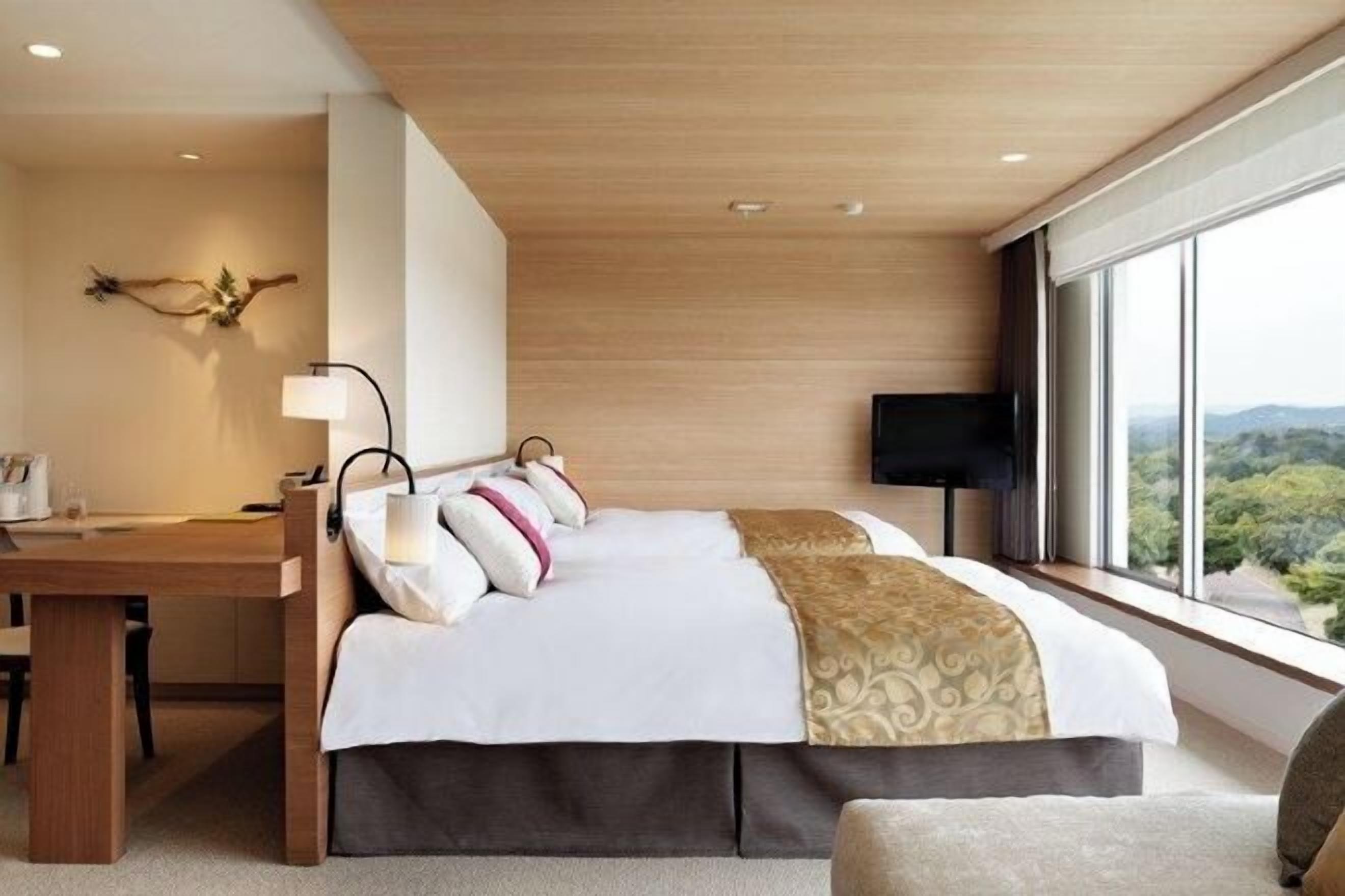 In-room safe, laptop workspace, blackout curtains, free WiFi