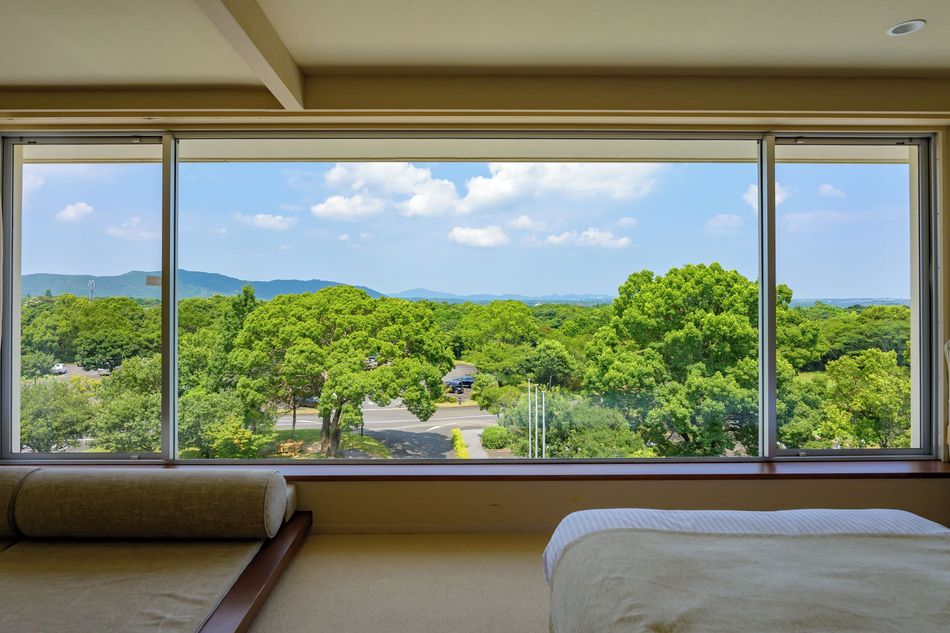 deluxe room, non smoking (2 beds + 2 futon) | in-room safe, blackout curtains, free wifi, bed sheets