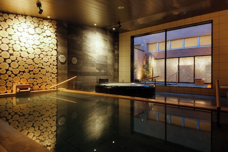 Public bath. Nemu Resort Hotel Nemu