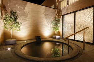 Salas de tratamiento para parejas y tratamientos corporales 