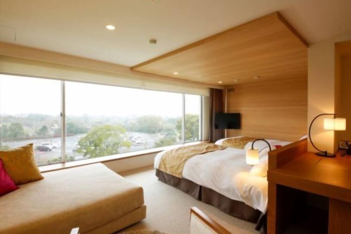 In-room safe, desk, blackout curtains, free WiFi