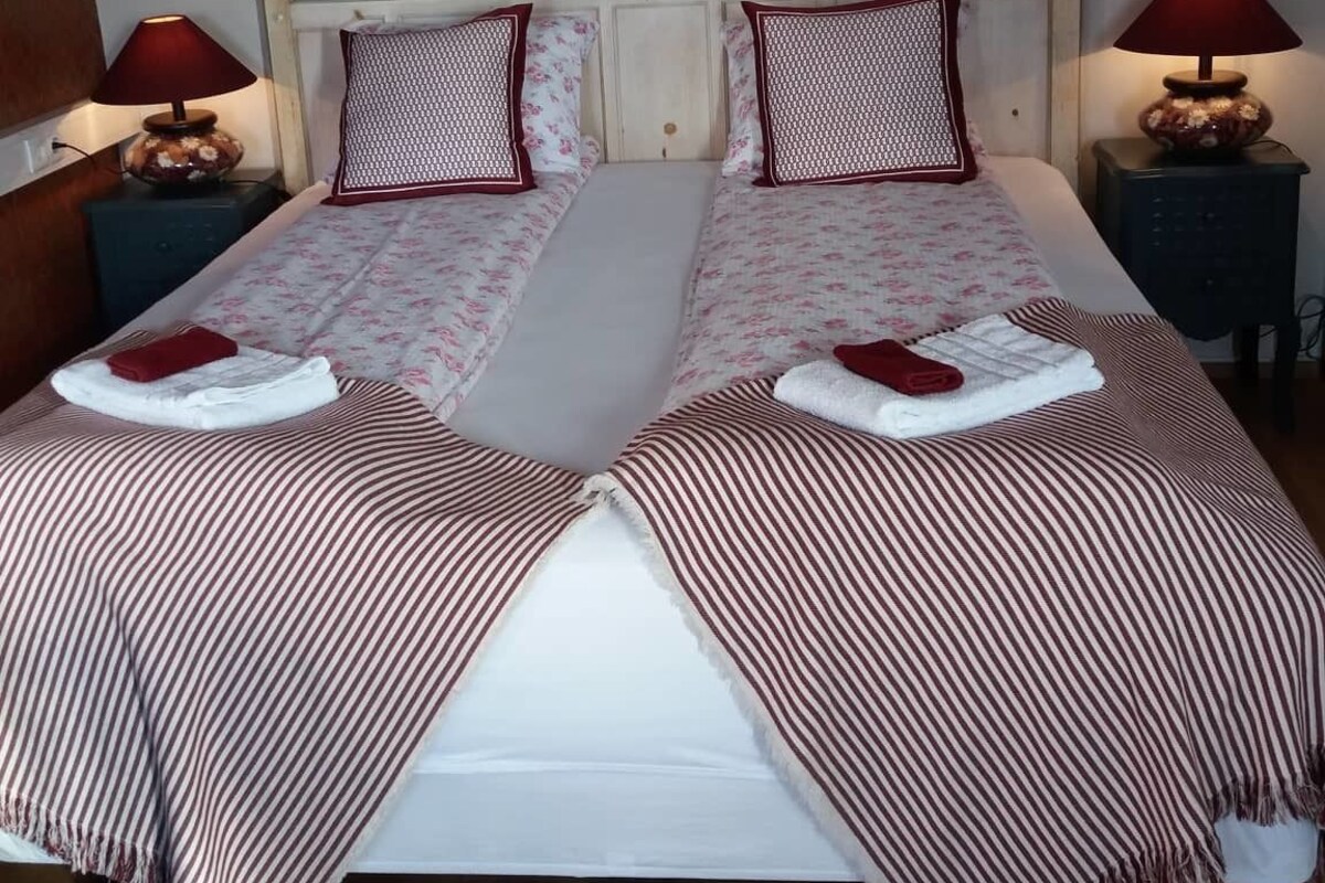 Basic-Dreibettzimmer, eigenes Bad